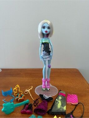 Monster High Roller Maze Abbey